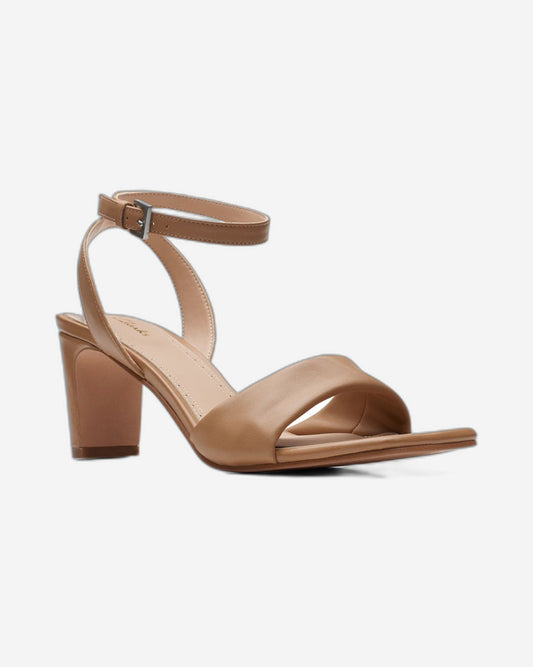 Clarks Seren65 Strap Sandals (Standard Fit)