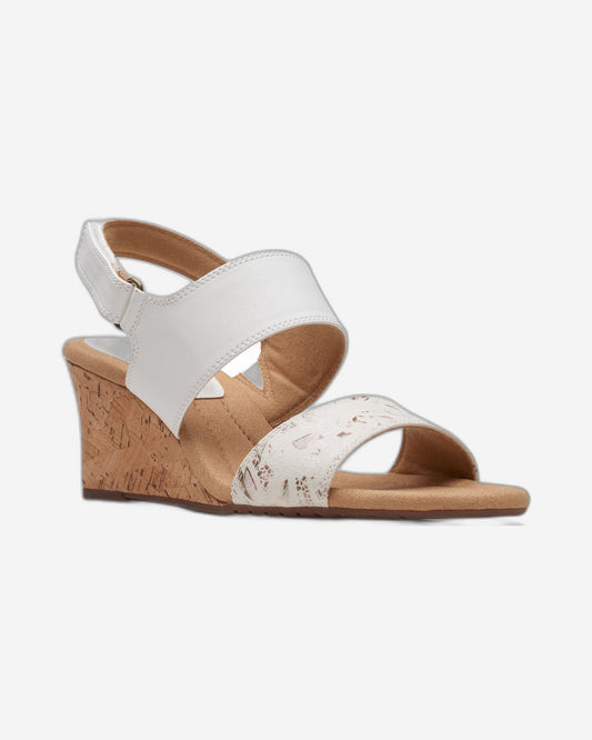 Clarks Kyarra Faye Sandals (Wide Fit)