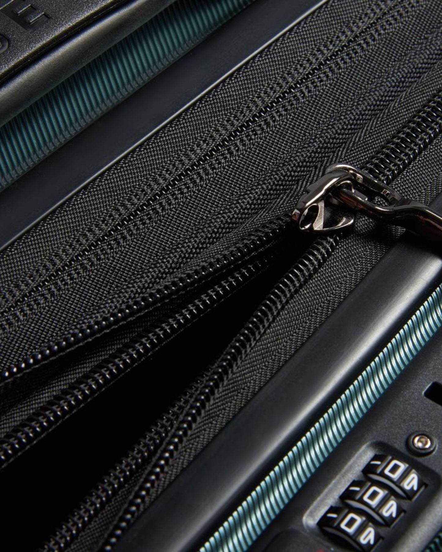 Delsey Paris Shadow 5.0 Business Soft Cabin