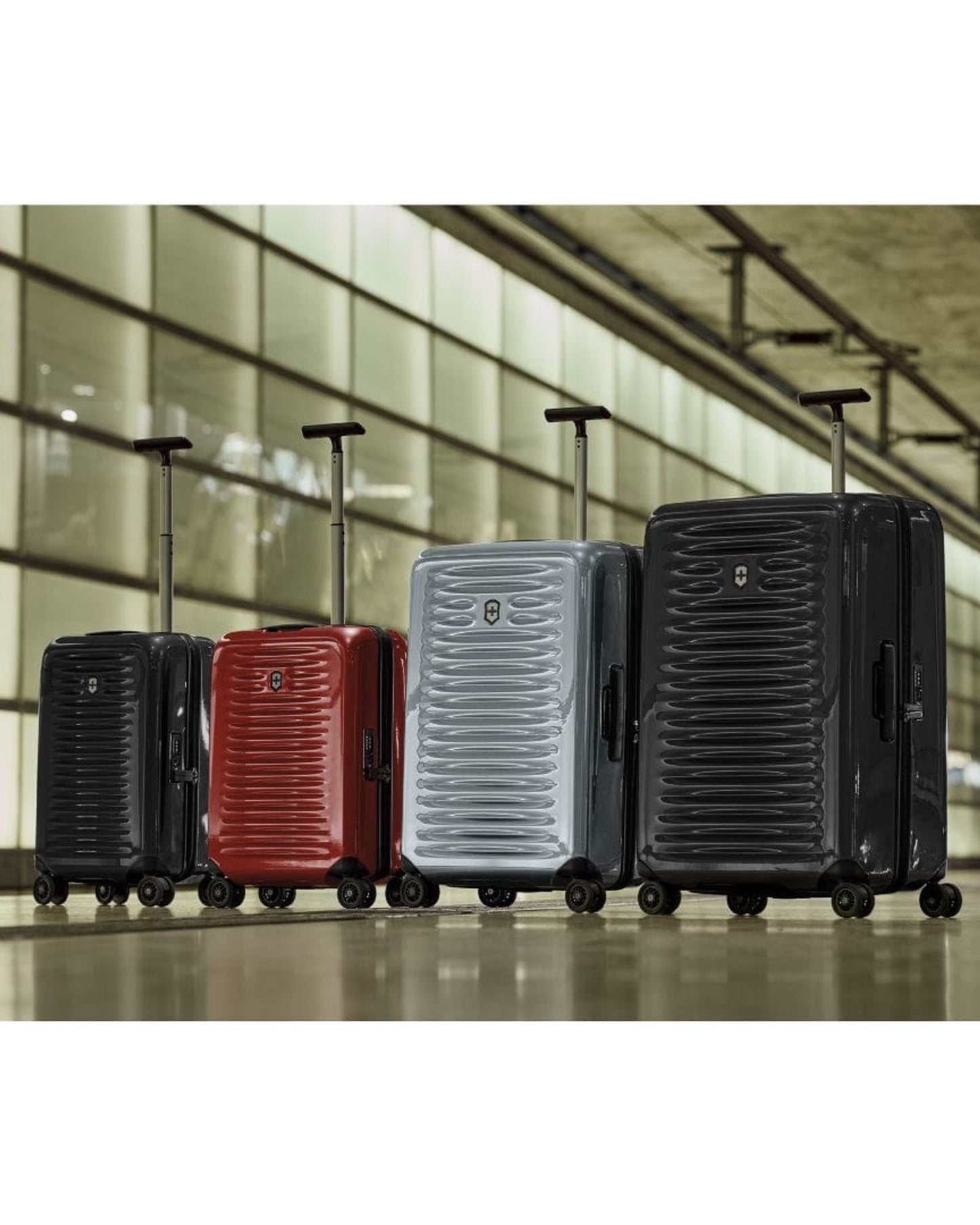 Victorinox Airox 65cm Global Hardside Non Expandable Super Lightweight Check-In Luggage Trolley Silver - 612508