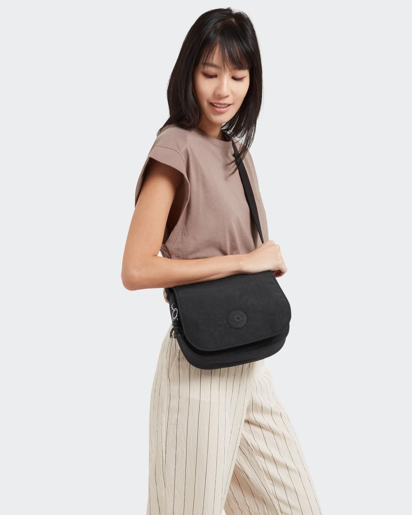 Kipling Loreen M Black Noir Medium Crossbody Bag C2I7729-P39