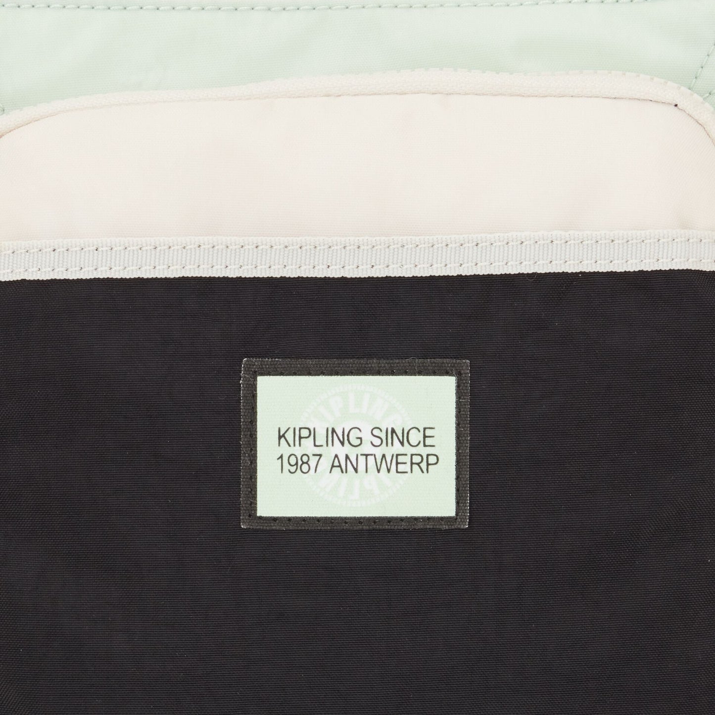 Almiro Airy Green Bl