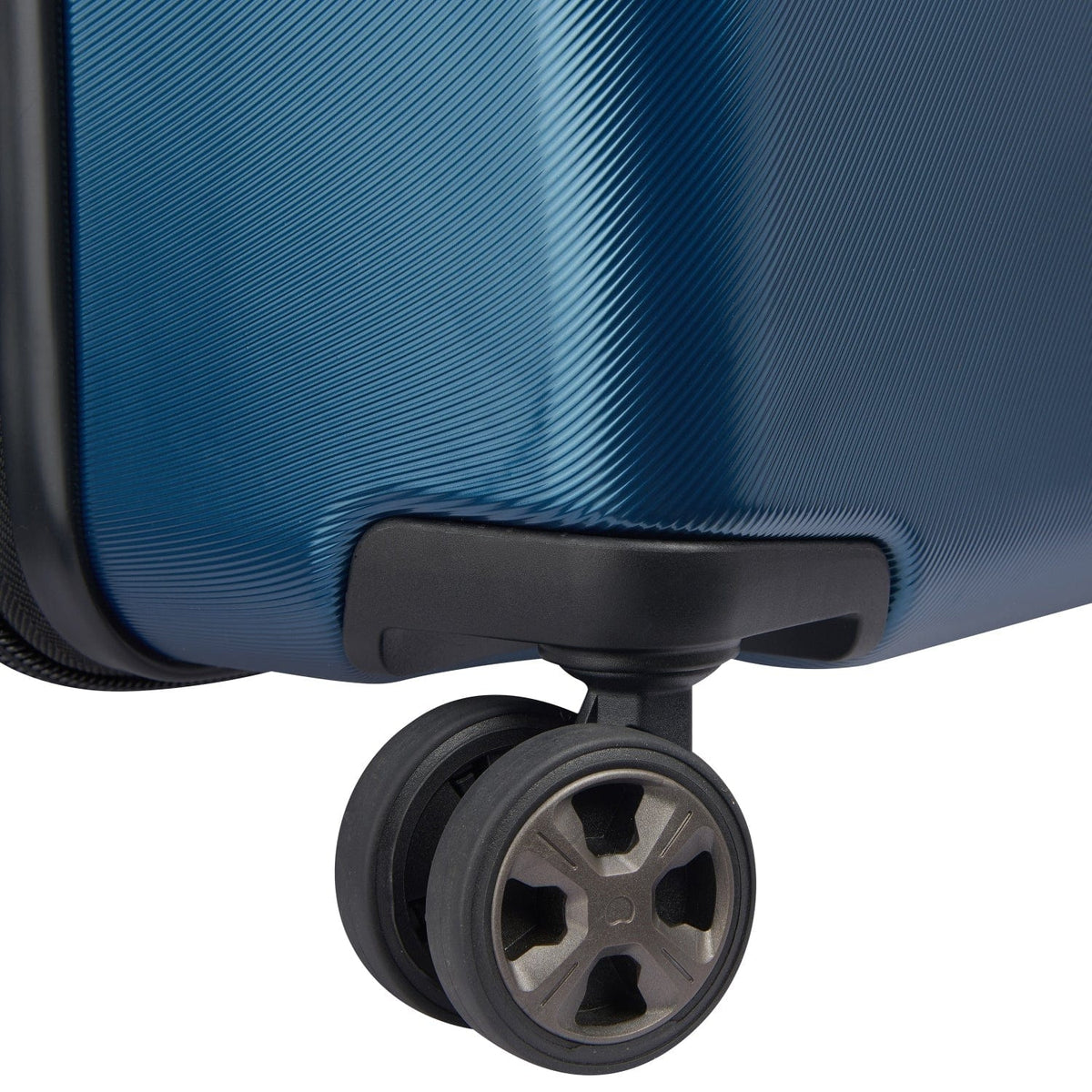 Delsey Paris Promenade Hard 2.0 82Cm Hardcase 4 Double Wheel Expandable Check-In Luggage Trolley Blue - 00208881902