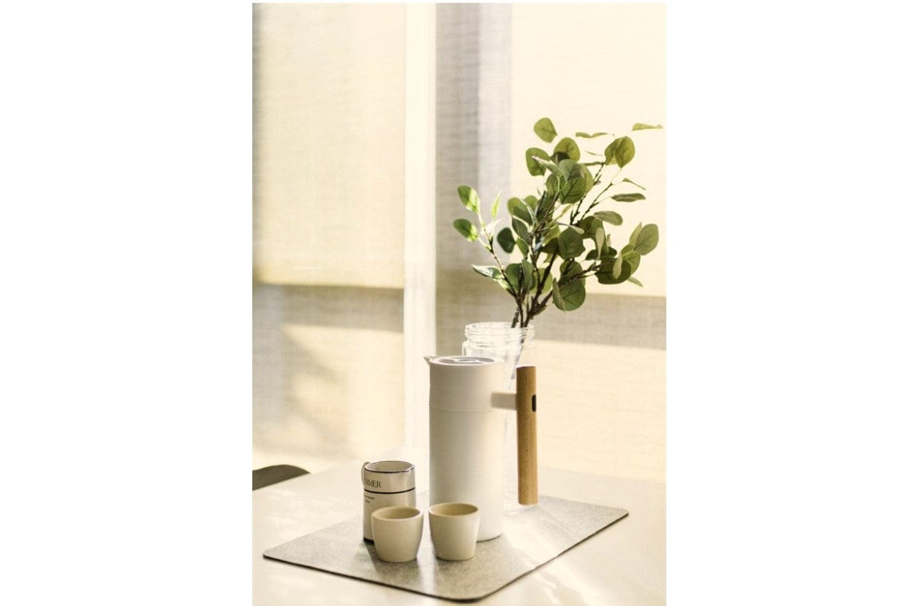 Hastings Mysa Thermal Carafe Double Wall Stainless Steel 1.2L White With German Beechwood Handle - Hcmysawht