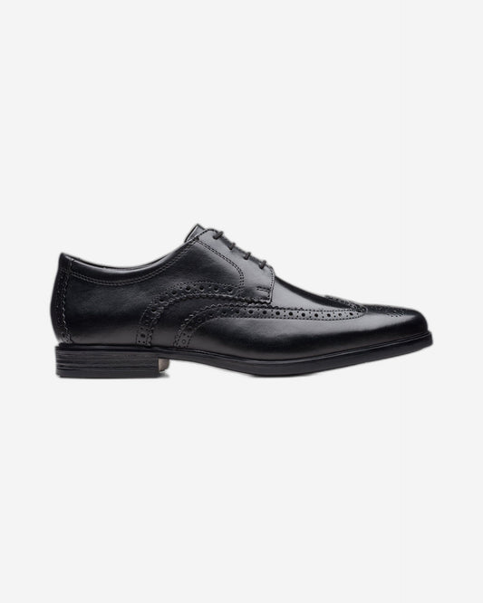 Clarks Howard Wing Shoes (Wide Fit)
