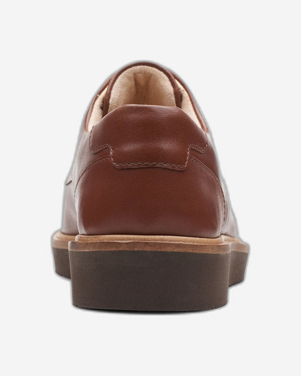 Clarks Baille Lace (Standard Fit)