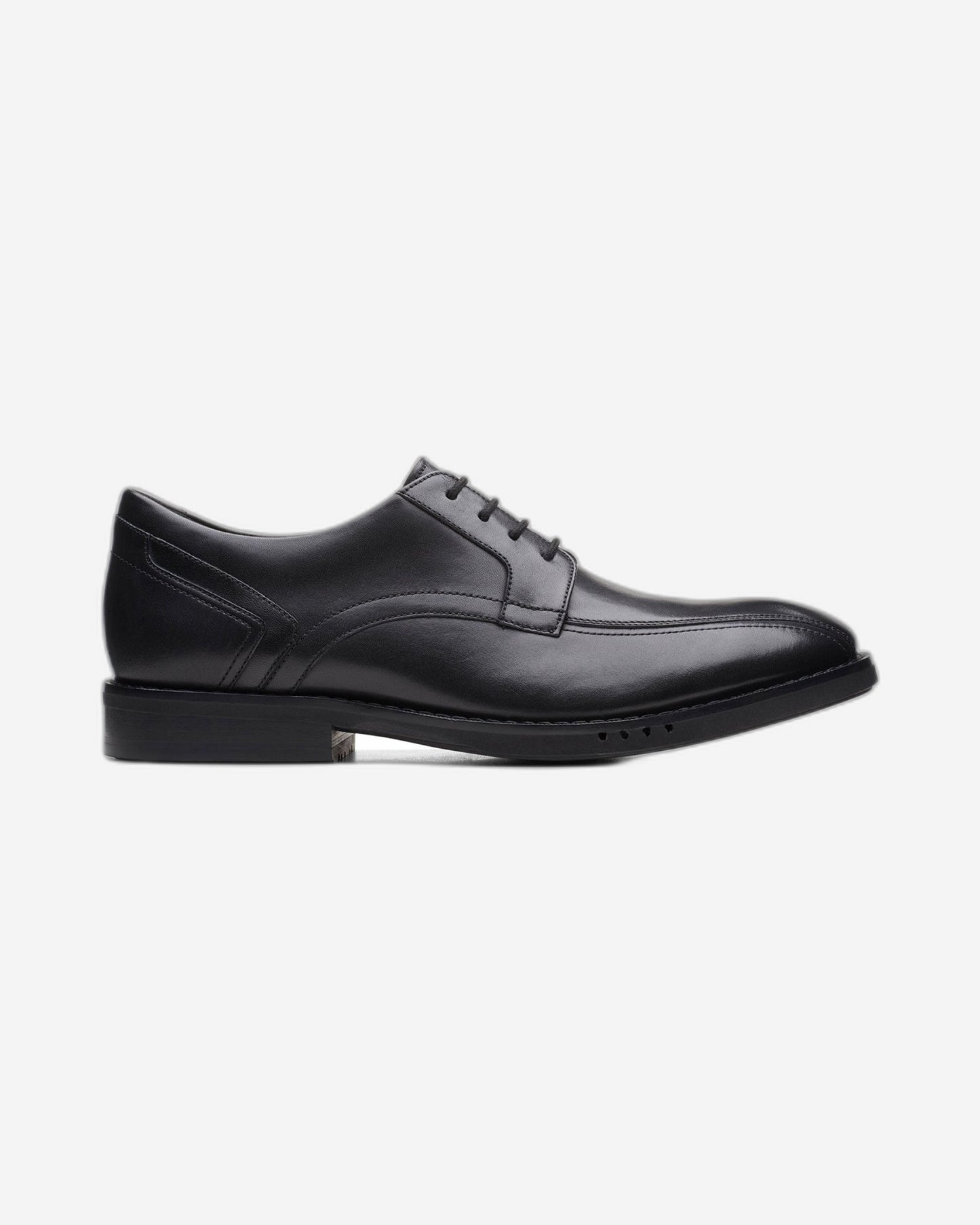 Clarks Un Hugh Way (Standard Fit)