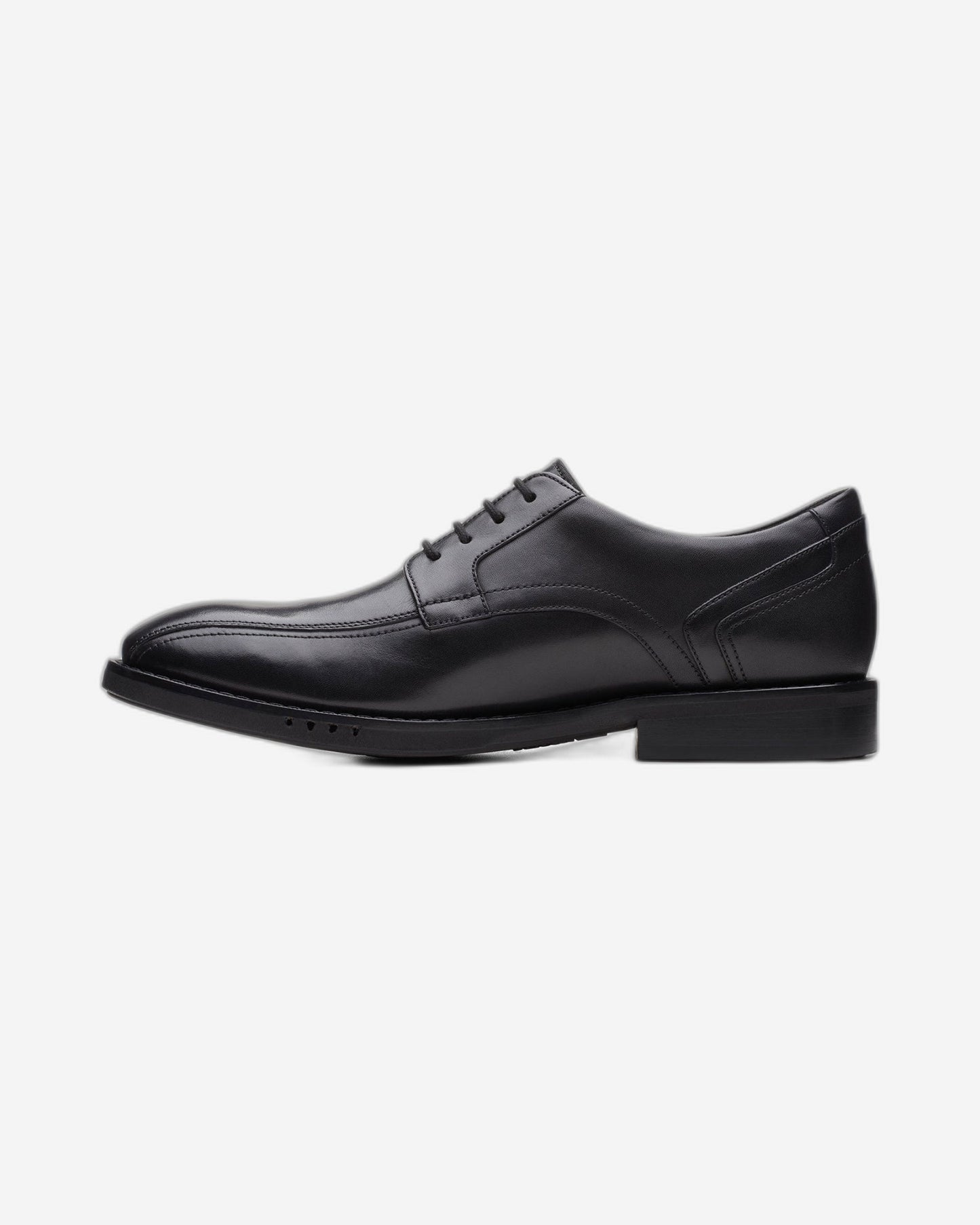 Clarks Un Hugh Way (Standard Fit)