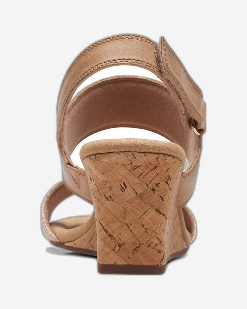 Clarks Kyarra Faye Sandals (Wide Fit)