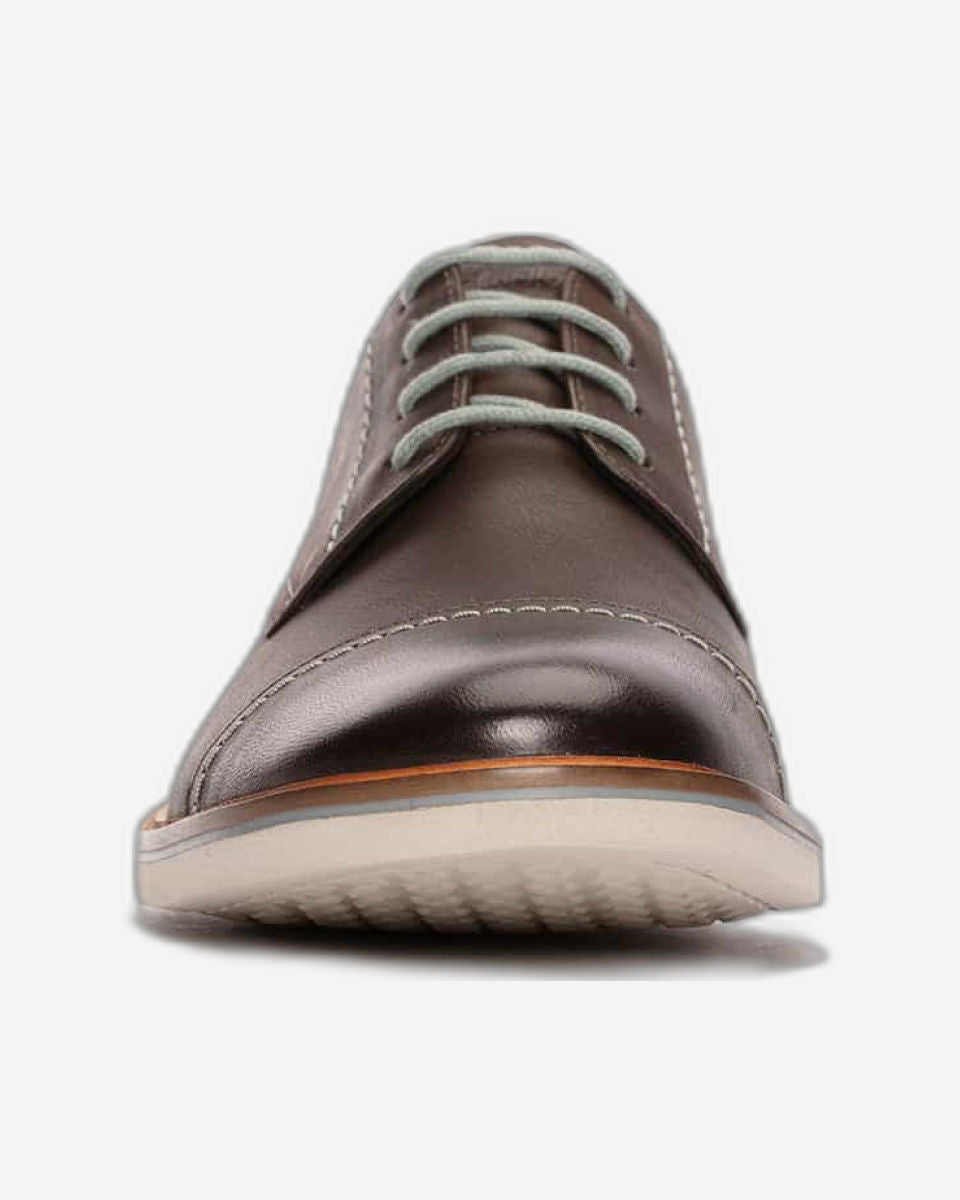 Clarks Atticus Lt Cap Shoes (Standard Fit)