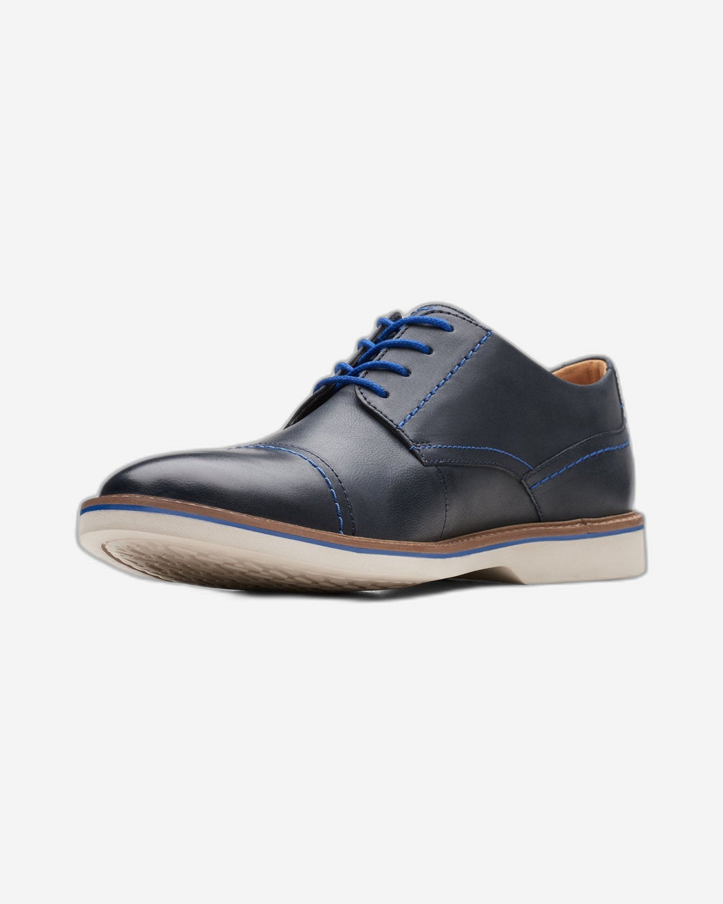 Clarks Atticus Lt Cap (Standard Fit)