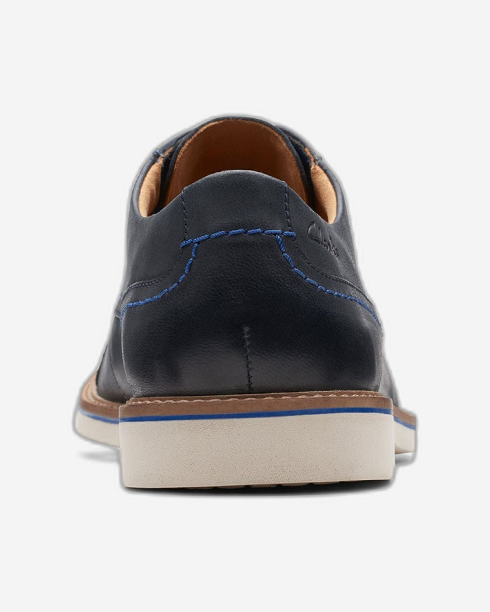 Clarks Atticus Lt Cap (Standard Fit)