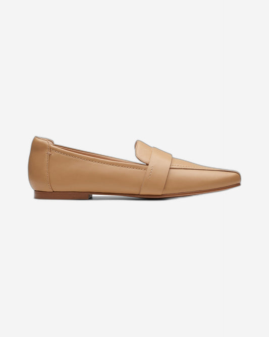 Clarks Seren Flat (Standard Fit)