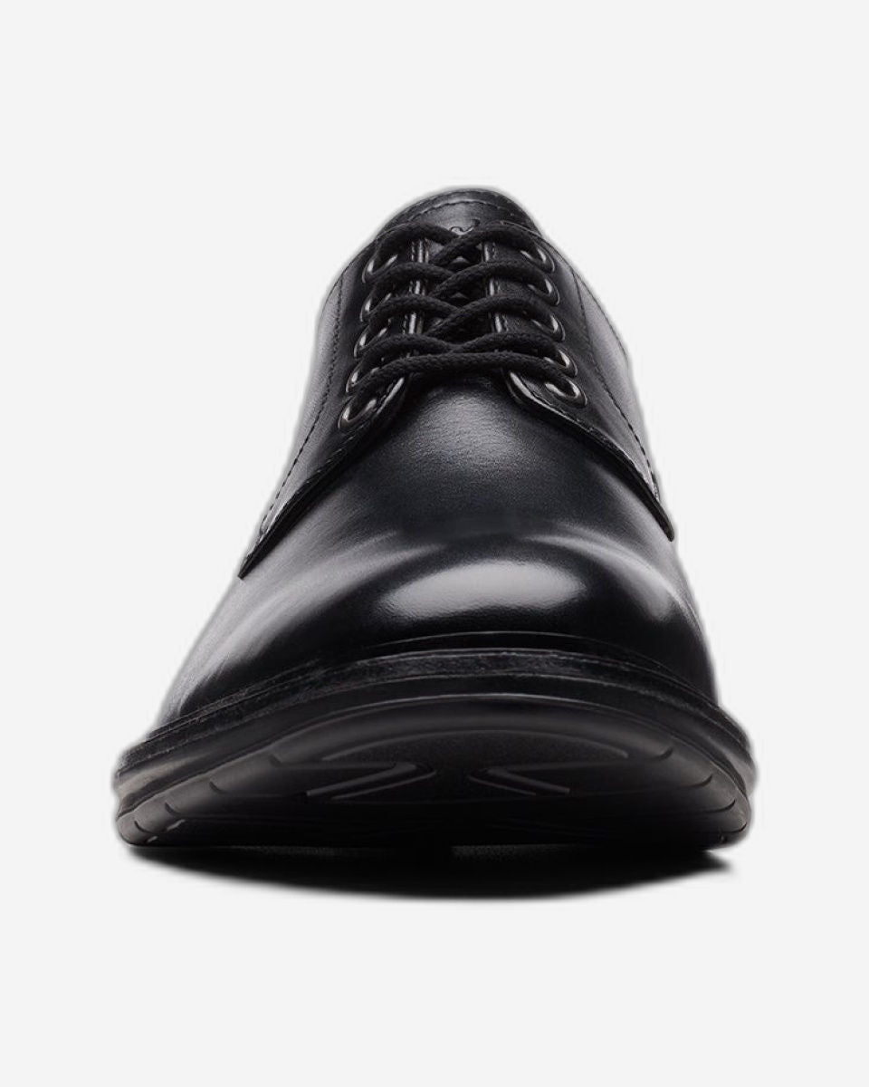 Clarks Chantry Lace (Standard Fit)