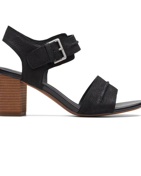 Clarks Karseahi Seam Sandals (Standard Fit)