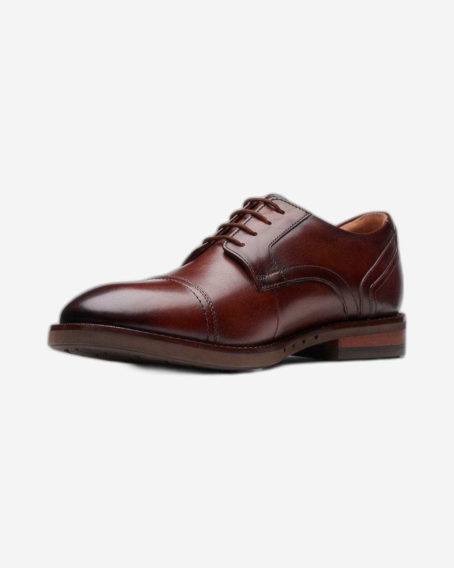 Clarks Un Hugh Cap (Wide Fit)