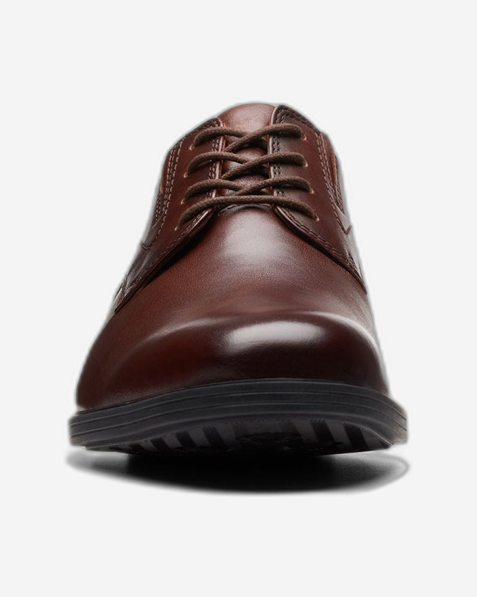 Clarks Whiddon Plain (Standard Fit)