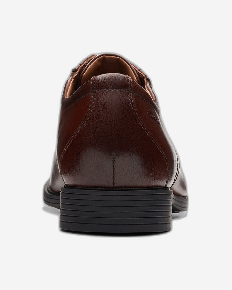 Clarks Whiddon Plain (Standard Fit)