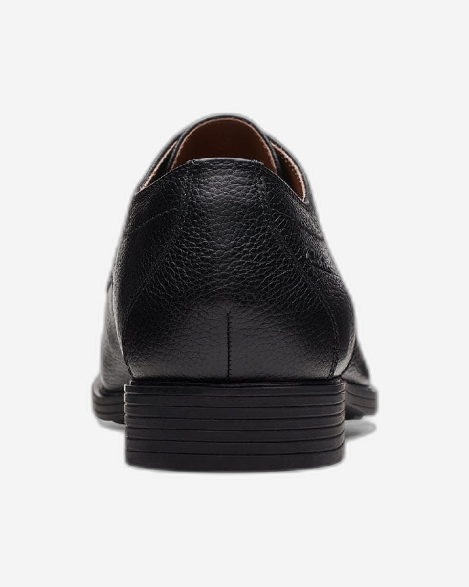 Clarks Whiddon Apron Shoes (Standard Fit)