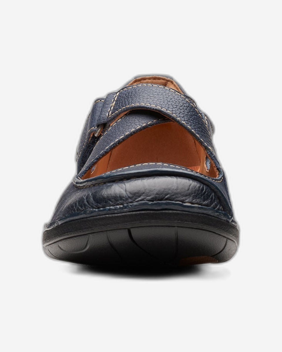 Clarks Un Loop Strap (Standard Fit)