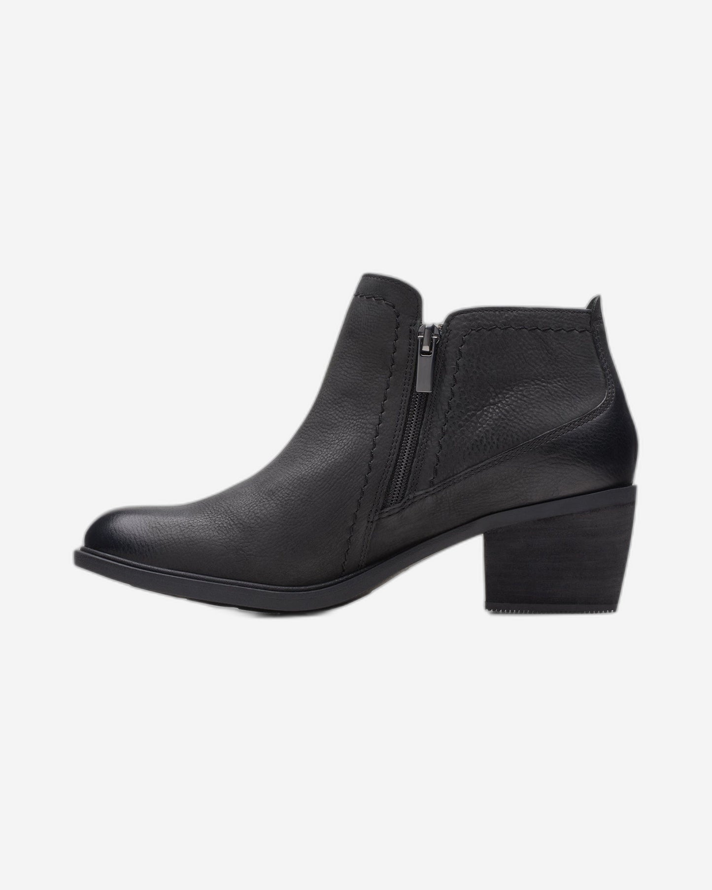 Clarks Neva Lo Boots (Standard Fit)
