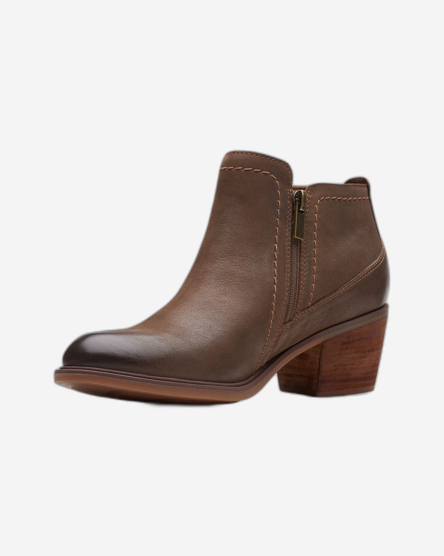 Clarks Neva Lo Boots (Standard Fit)