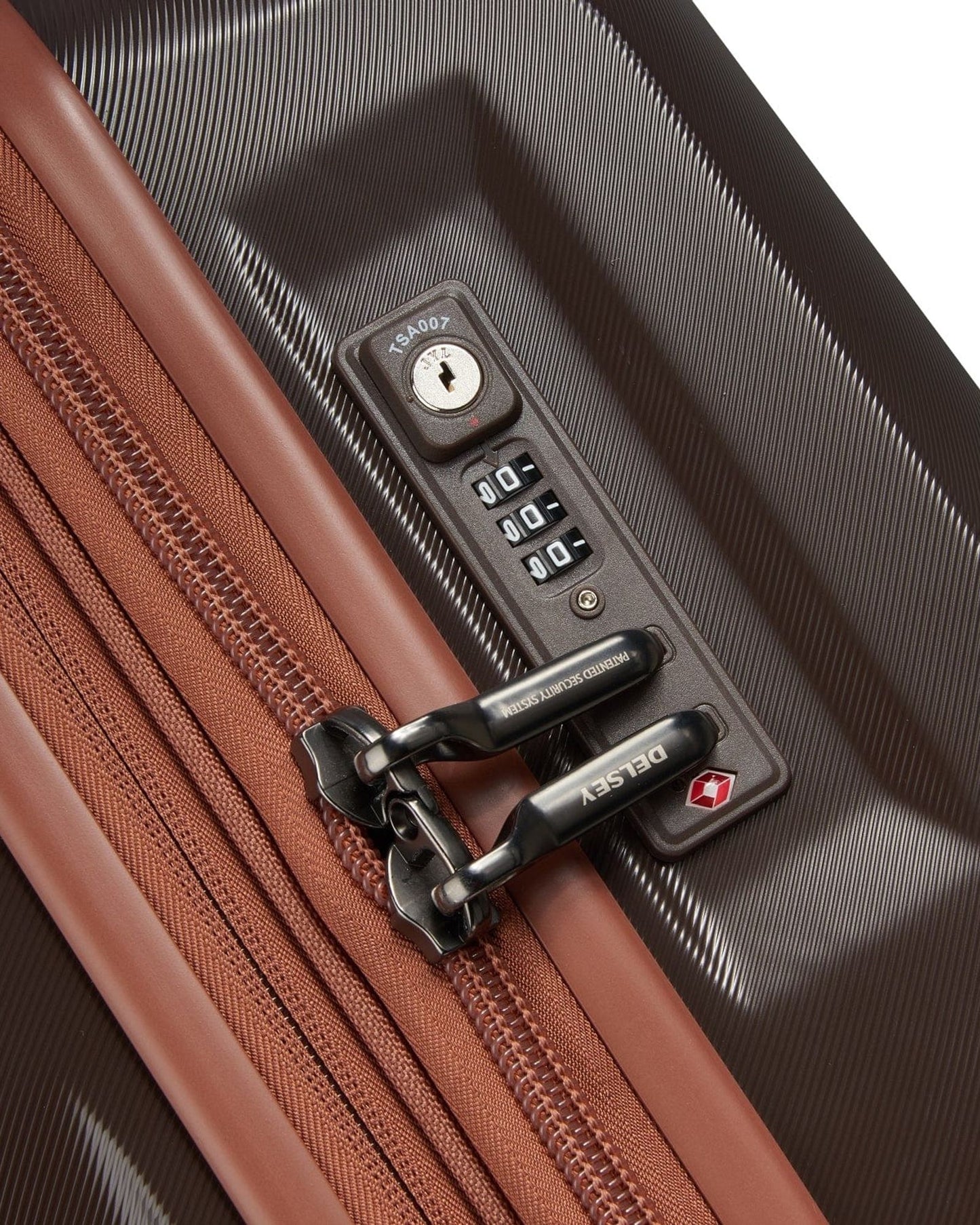 Delsey Paris Promenade Hard 2.0