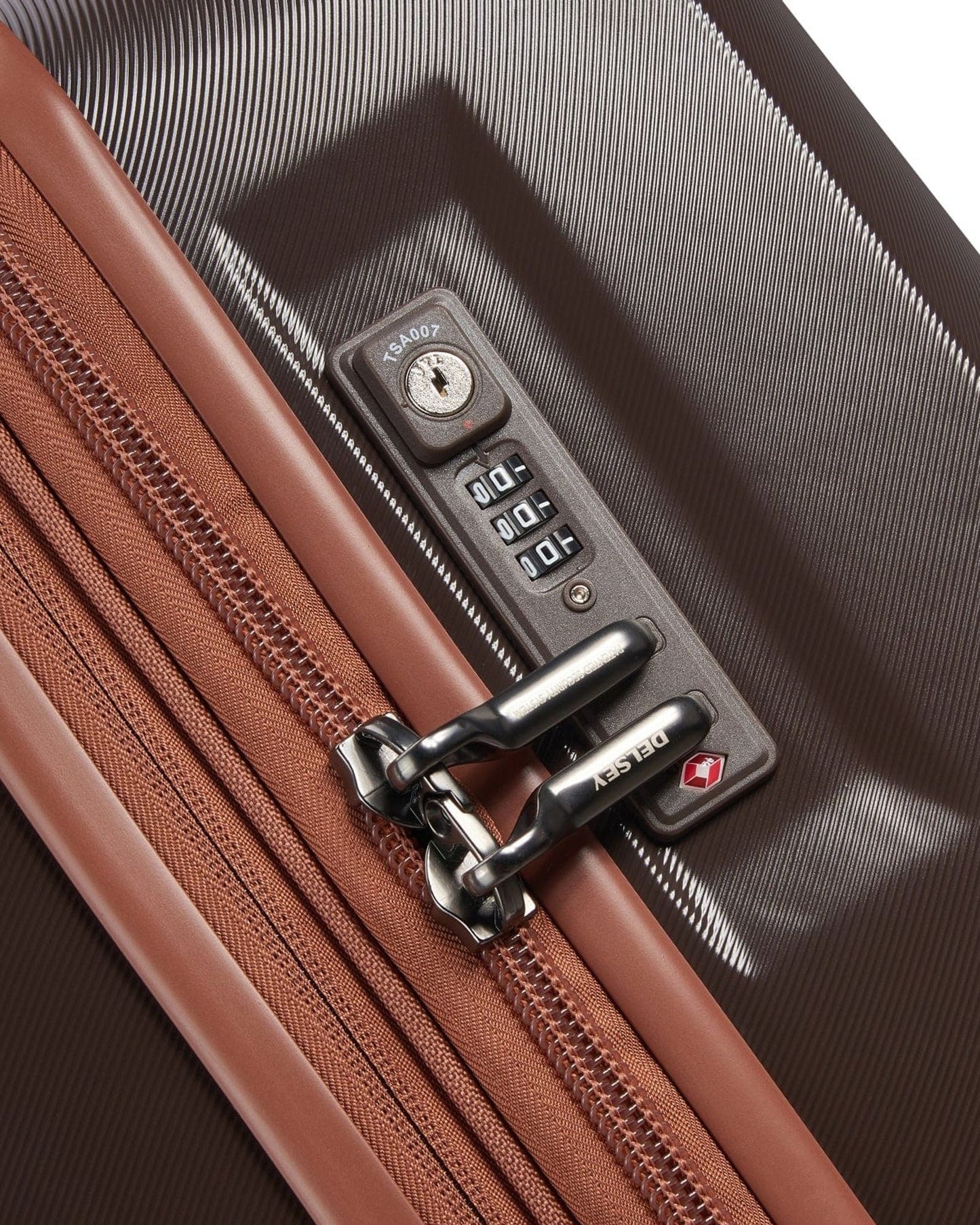 Delsey Paris Promenade Hard 2.0