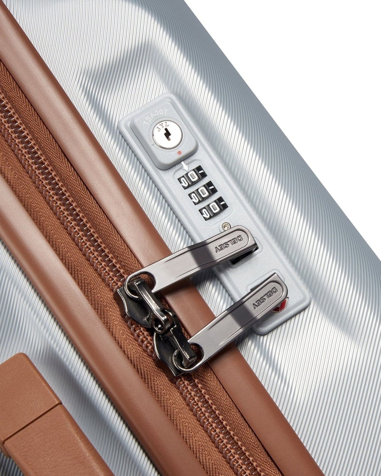 Delsey Paris Promenade Hard 2.0