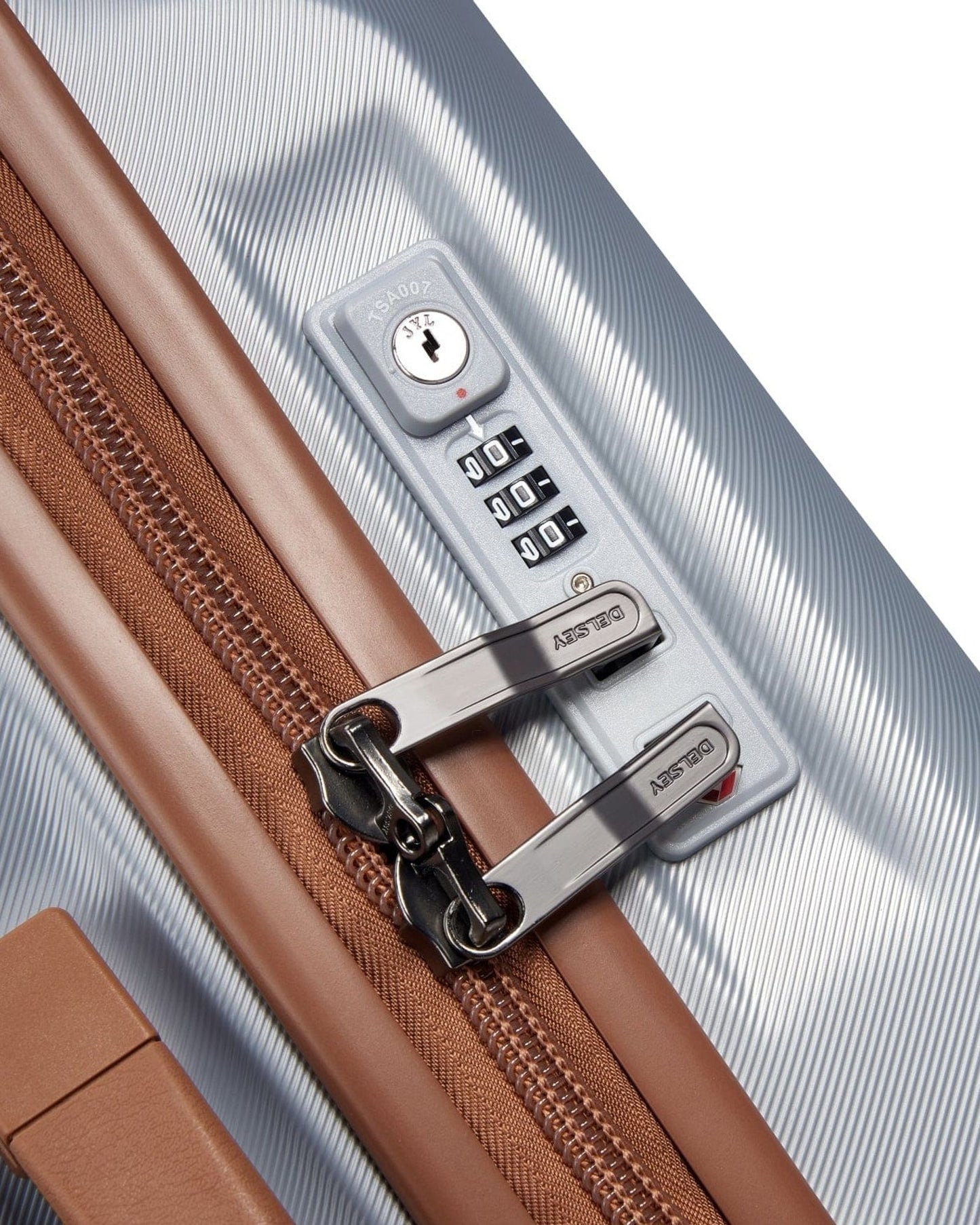 Delsey Paris Promenade Hard 2.0