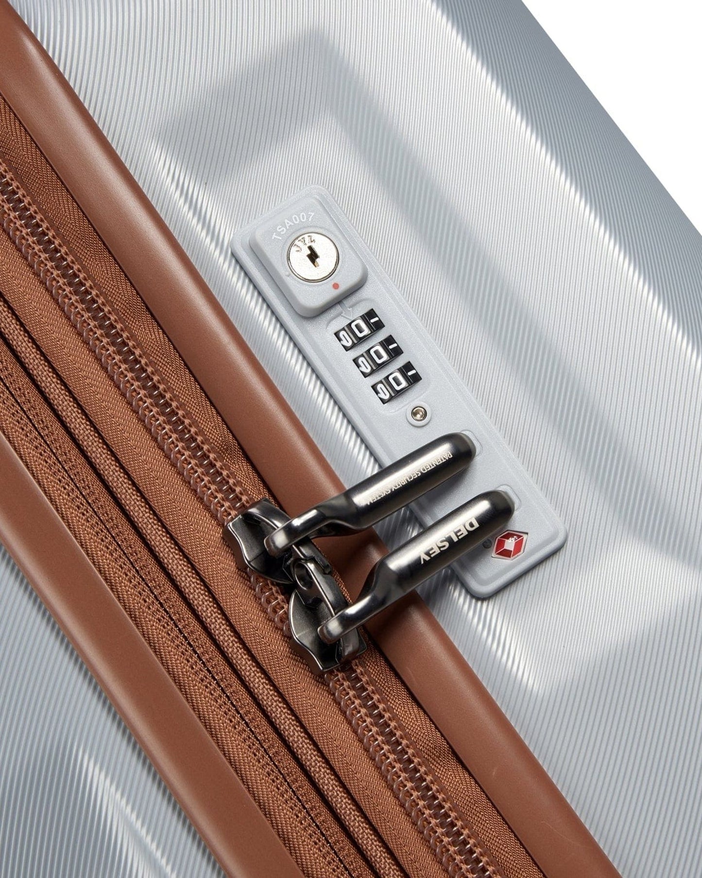 Delsey Paris Promenade Hard 2.0