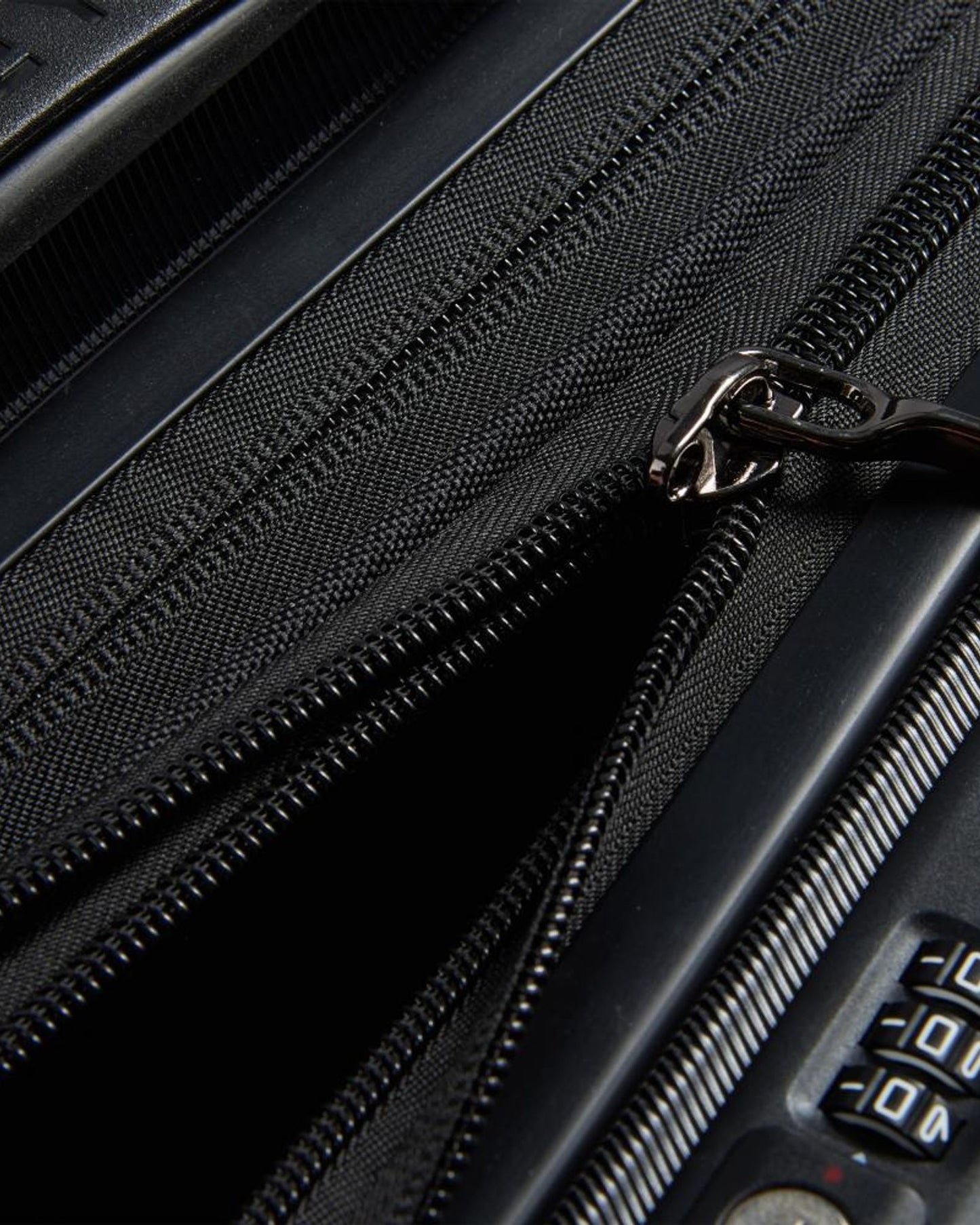 Delsey Paris Shadow 5.0 Business Soft Cabin