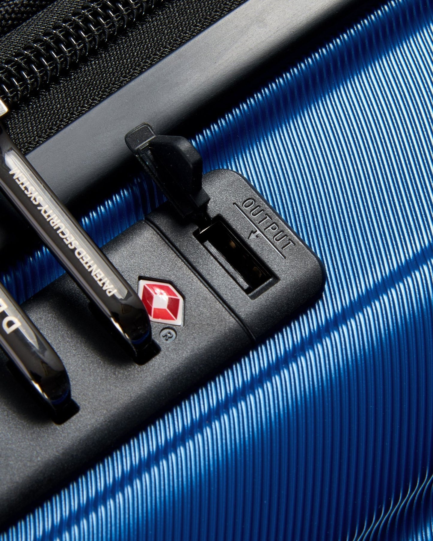 Delsey Paris Shadow 5.0 55Cm Hardcase Expandable  4 Double Wheel  Bus Soft Cabin Luggage Trolley Case Blue - 287880202