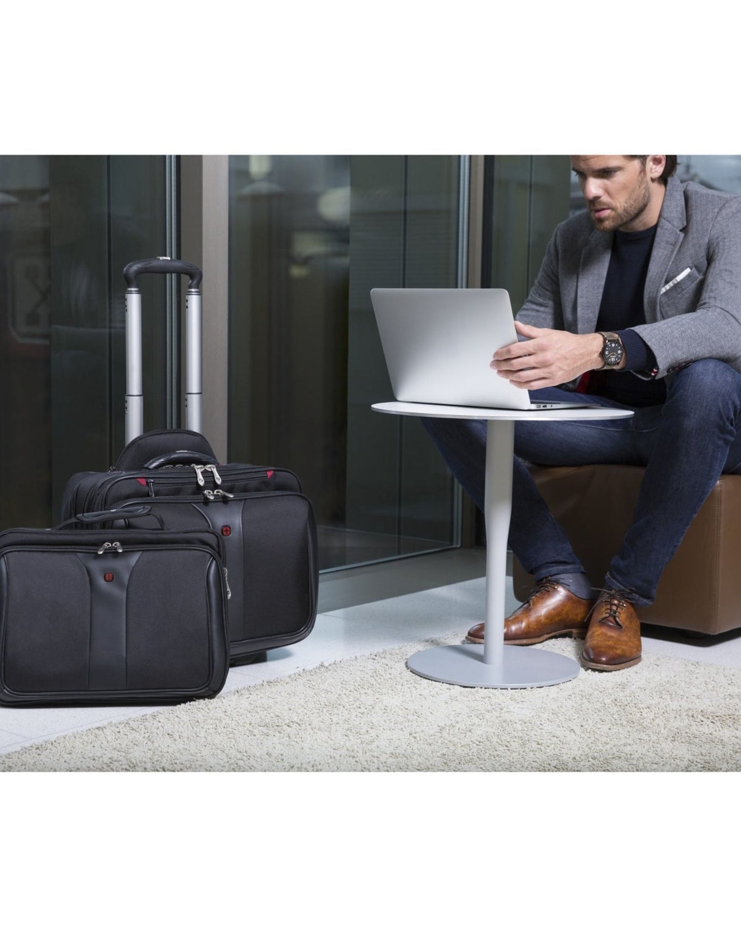 Wenger Patriot 2-Piece Business Set with Comp-U-Roller and Matching 15.6'' Laptop Case - 600662