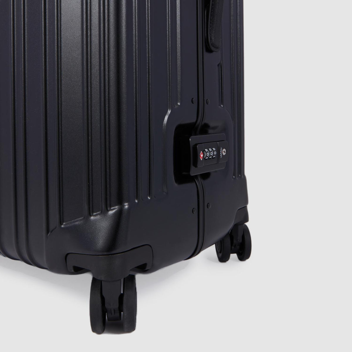 Piquadro Pqlm - Big Size Hardside Spinner Matt Black