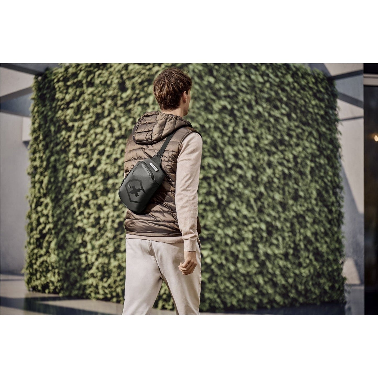 Victorinox Touring 2.0 Sling Bag Black