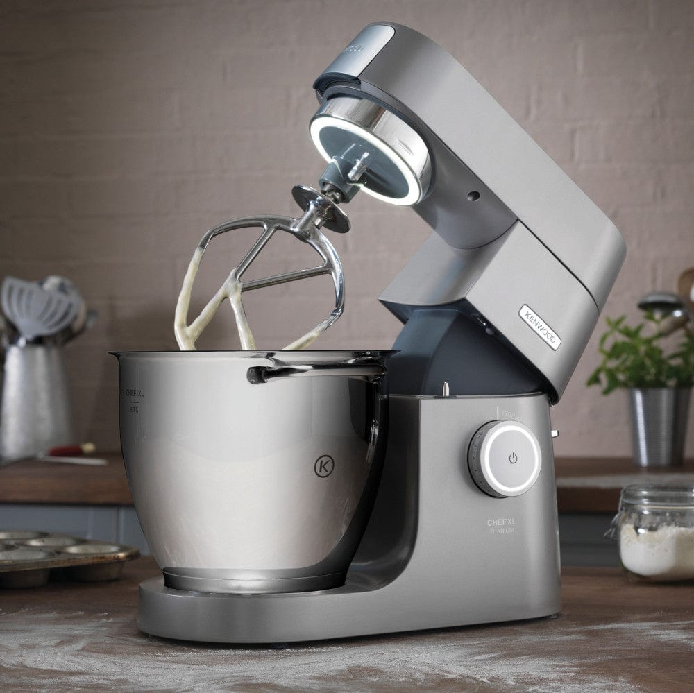 Kenwood 6.7L Titanium Kitchen Machine 1700W, Silver Kvl8472S
