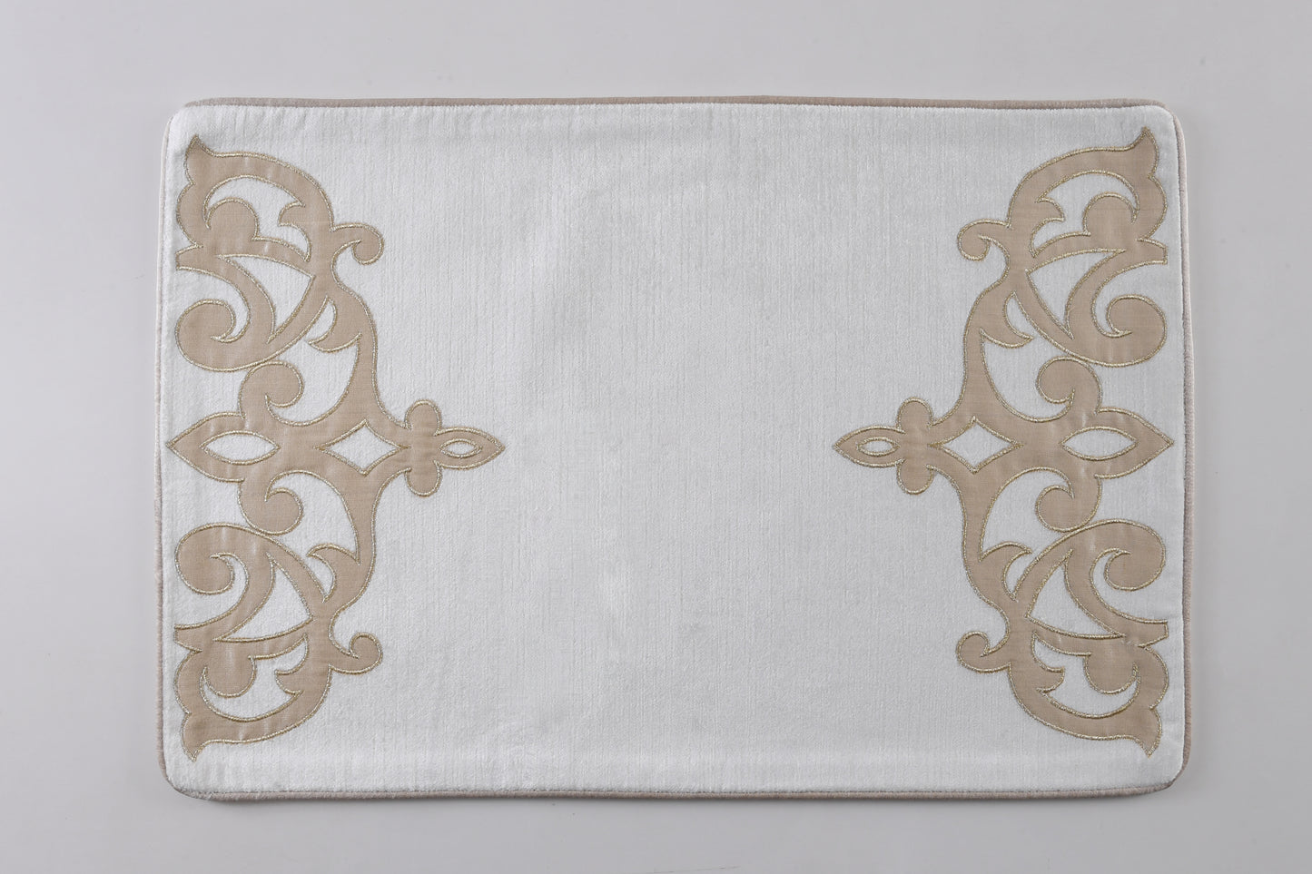 EMBOSSED SLUB VELVET+TISSUE PLACEMAT IVORY/GOLD 33X48