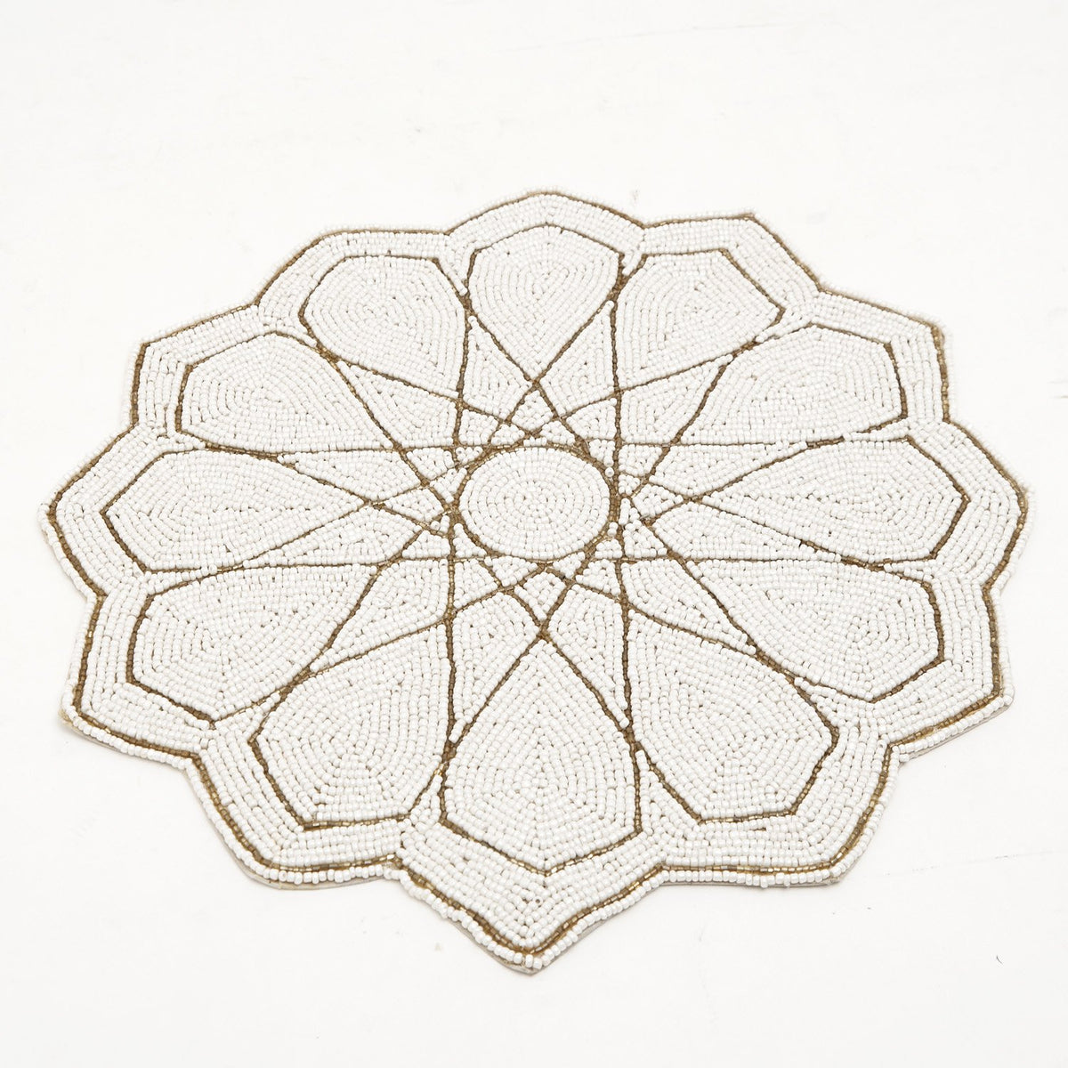 ARVIND DAISY GLS BEADED PLACEMAT WHT/GLD 36X36 - PM172163