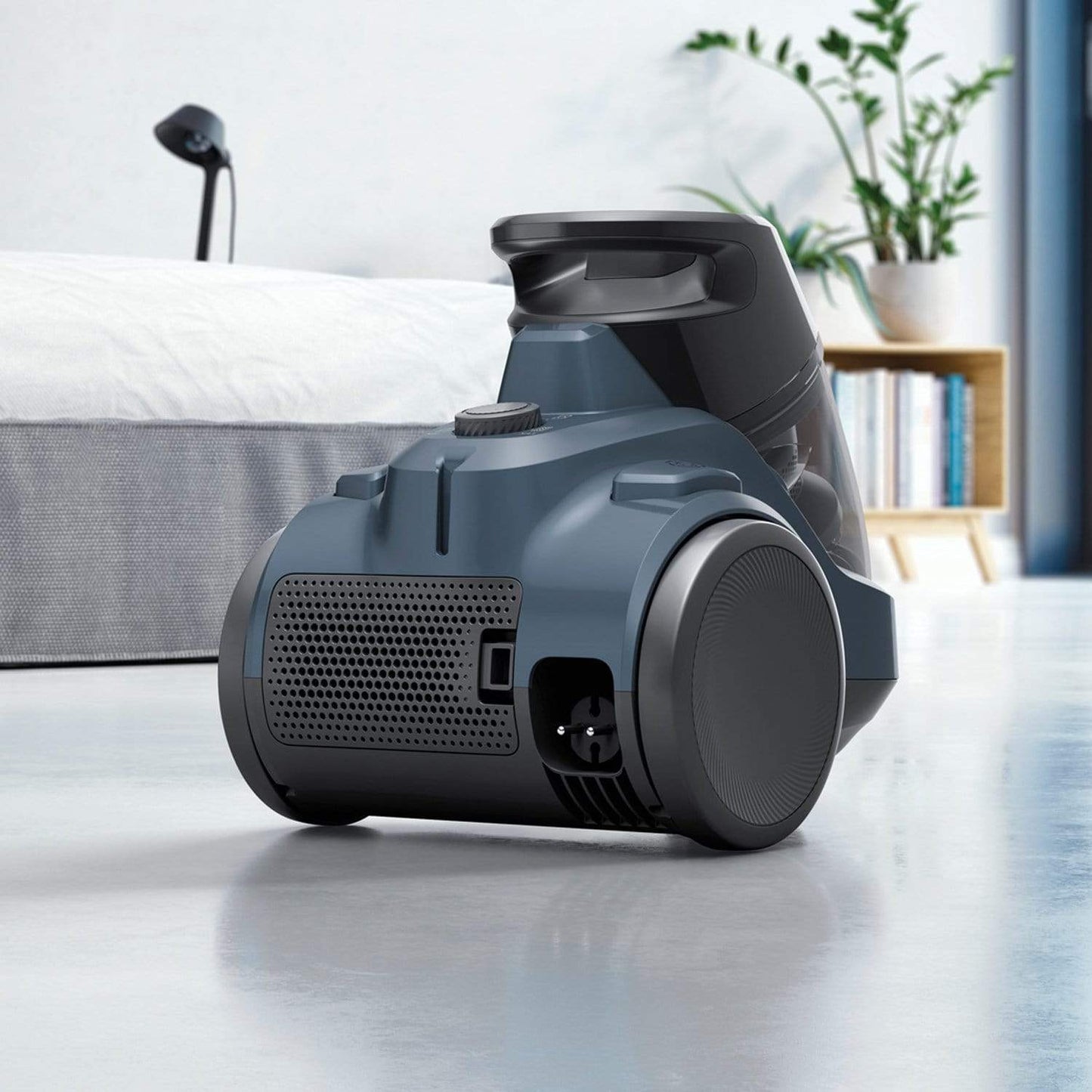 Electrolux Bagless Vacuum Cleaner 2000W 1.8L Dust Capacity - Ec41-2Db