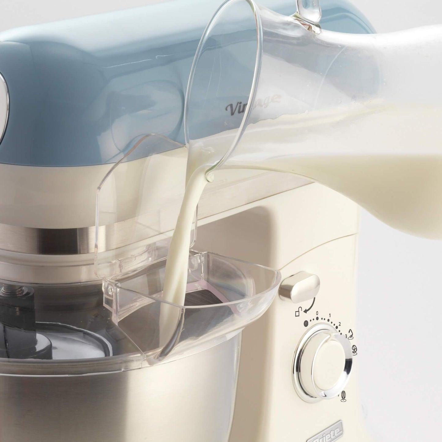 Ariete Vintage Kitchen Machine Cream/Blue, 1588-Bl